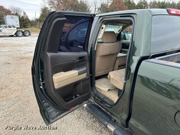 image for item NM9062 2010 Toyota Tundra  Double Cab pickup truck