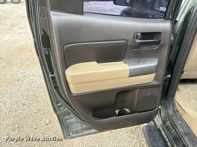 image for item NM9062 2010 Toyota Tundra  Double Cab pickup truck