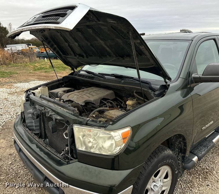 image for item NM9062 2010 Toyota Tundra  Double Cab pickup truck