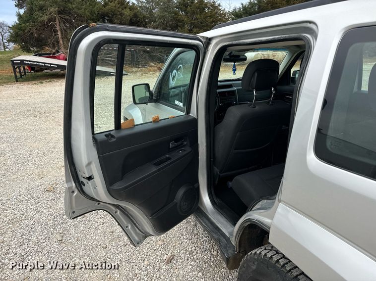 image for item NM9063 2012 Jeep Liberty  SUV