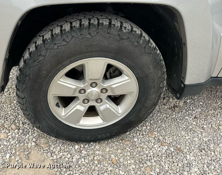 image for item NM9063 2012 Jeep Liberty  SUV