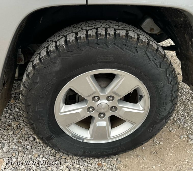 image for item NM9063 2012 Jeep Liberty  SUV