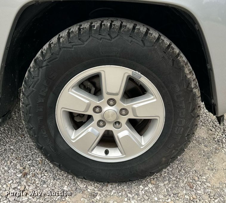 image for item NM9063 2012 Jeep Liberty  SUV