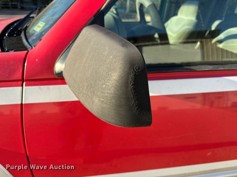 image for item NM9079 1996 Chevrolet Silverado 3500  Ext. Cab pickup truck cab and chassis