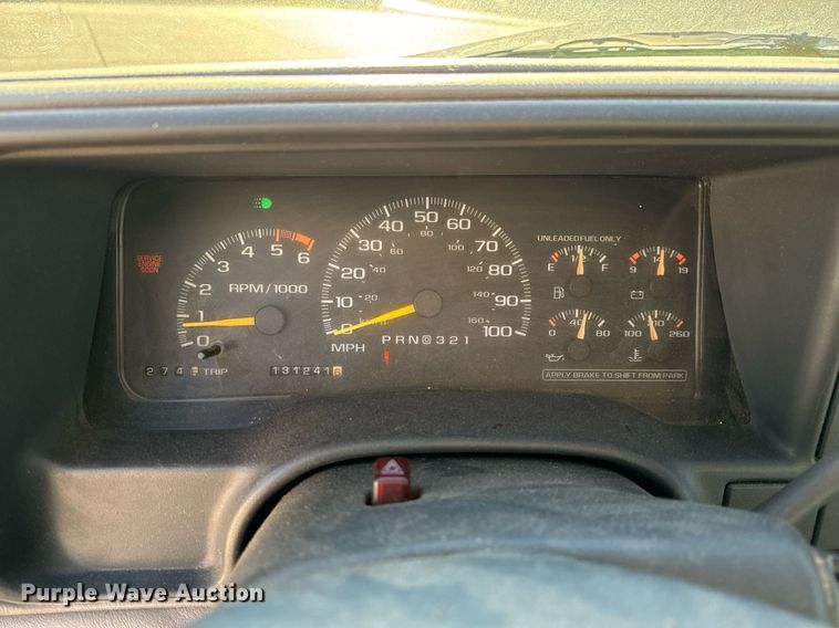 image for item NM9079 1996 Chevrolet Silverado 3500  Ext. Cab pickup truck cab and chassis