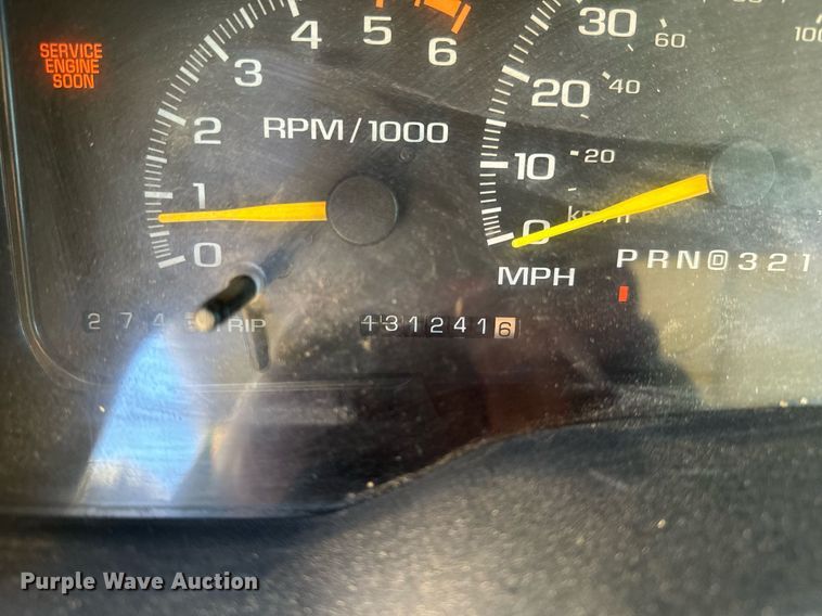 image for item NM9079 1996 Chevrolet Silverado 3500  Ext. Cab pickup truck cab and chassis