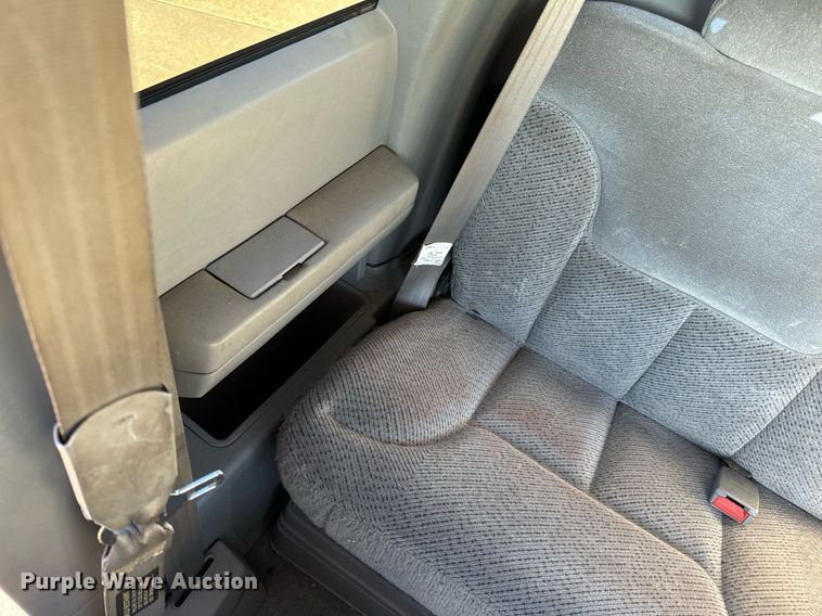 image for item NM9079 1996 Chevrolet Silverado 3500  Ext. Cab pickup truck cab and chassis