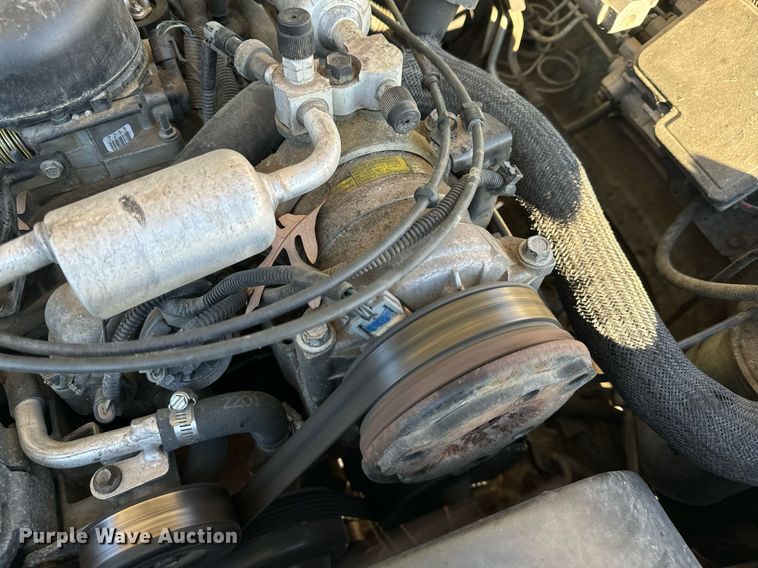 image for item NM9079 1996 Chevrolet Silverado 3500  Ext. Cab pickup truck cab and chassis