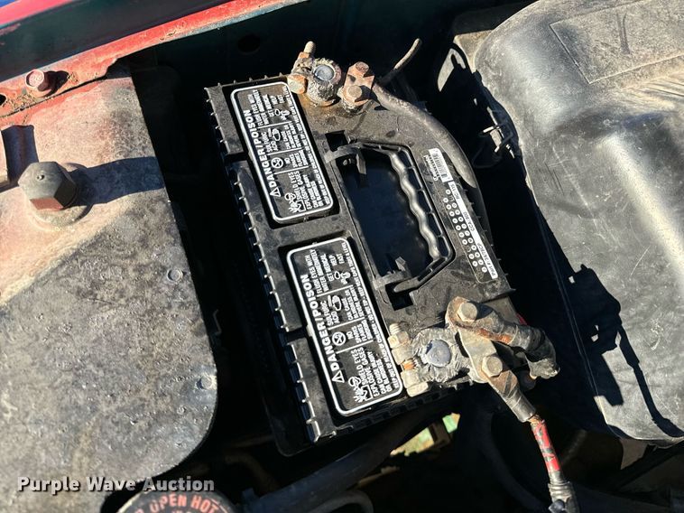 image for item NM9079 1996 Chevrolet Silverado 3500  Ext. Cab pickup truck cab and chassis