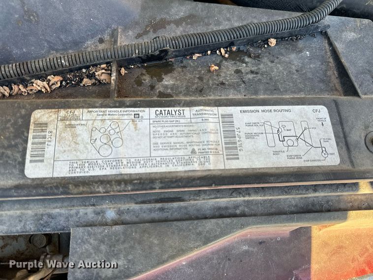 image for item NM9079 1996 Chevrolet Silverado 3500  Ext. Cab pickup truck cab and chassis