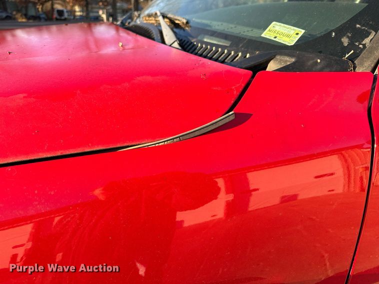 image for item NM9080 2001 GMC Sierra 2500HD SLE  Ext. Cab pickup truck cab and chassis