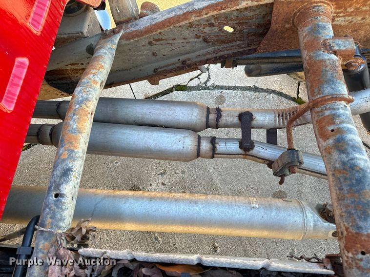 image for item NM9080 2001 GMC Sierra 2500HD SLE  Ext. Cab pickup truck cab and chassis