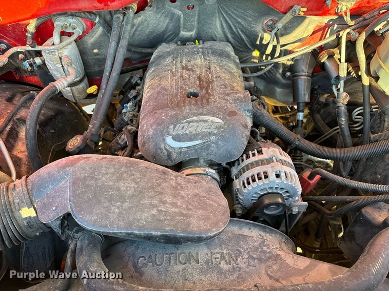 image for item NM9080 2001 GMC Sierra 2500HD SLE  Ext. Cab pickup truck cab and chassis