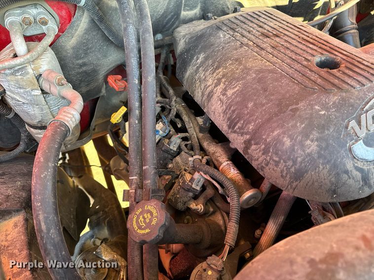 image for item NM9080 2001 GMC Sierra 2500HD SLE  Ext. Cab pickup truck cab and chassis