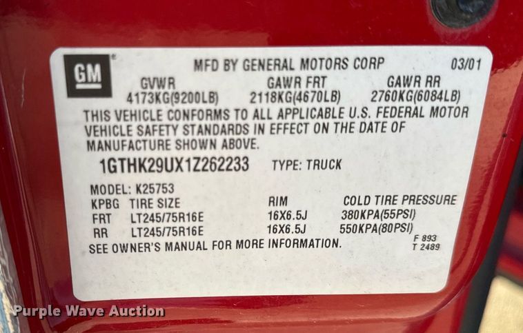 image for item NM9080 2001 GMC Sierra 2500HD SLE  Ext. Cab pickup truck cab and chassis
