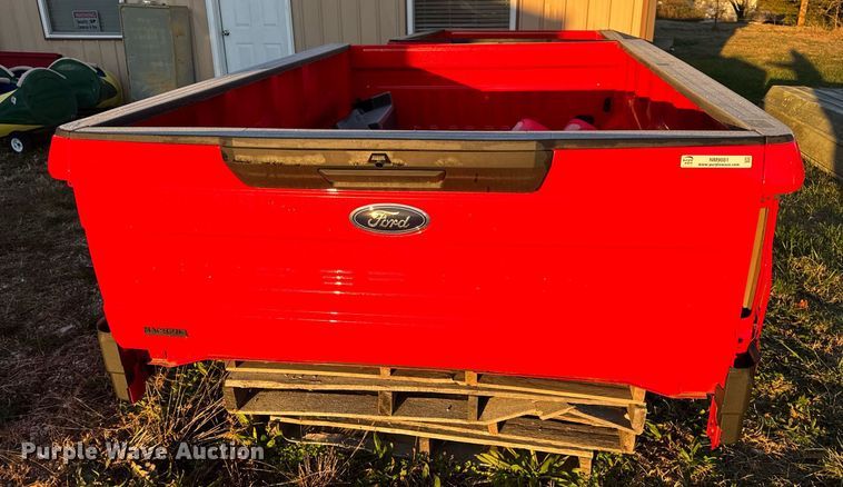 image for item NM9081 2022 Ford  pickup bed