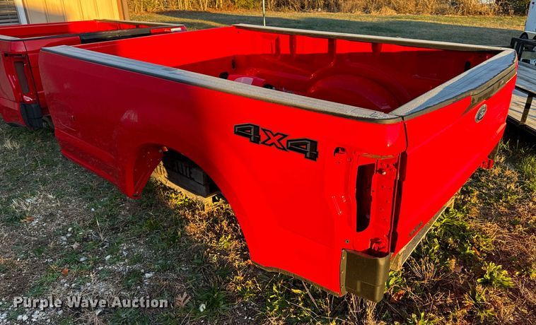 image for item NM9081 2022 Ford  pickup bed