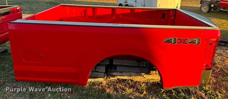 image for item NM9081 2022 Ford  pickup bed