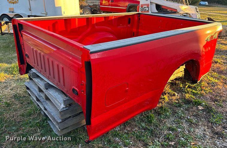 image for item NM9081 2022 Ford  pickup bed