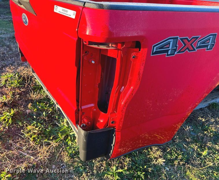 image for item NM9081 2022 Ford  pickup bed