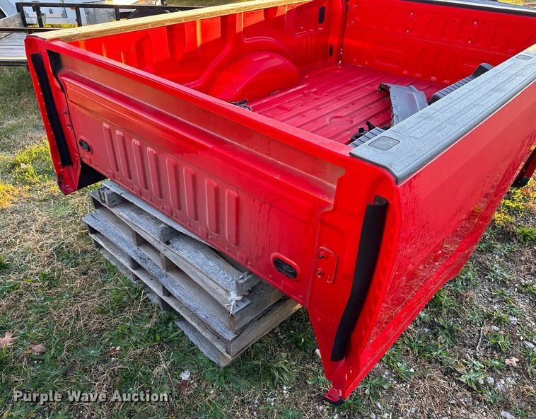 image for item NM9081 2022 Ford  pickup bed