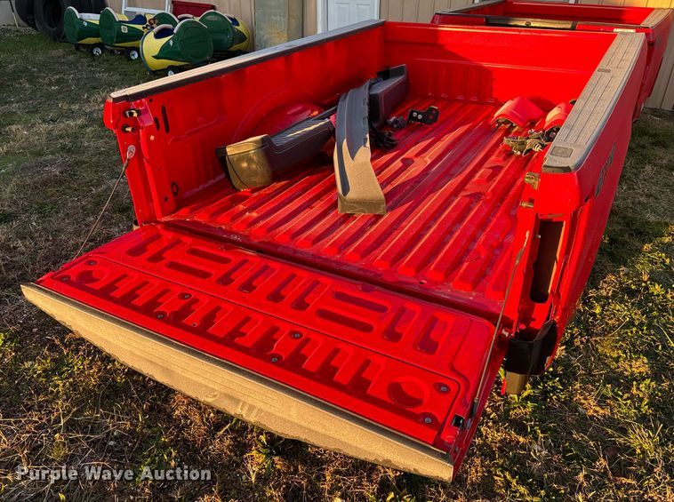 image for item NM9081 2022 Ford  pickup bed