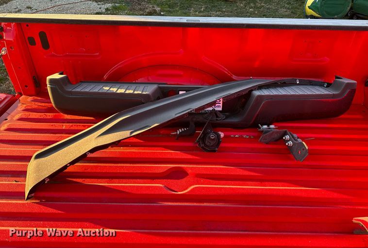 image for item NM9081 2022 Ford  pickup bed