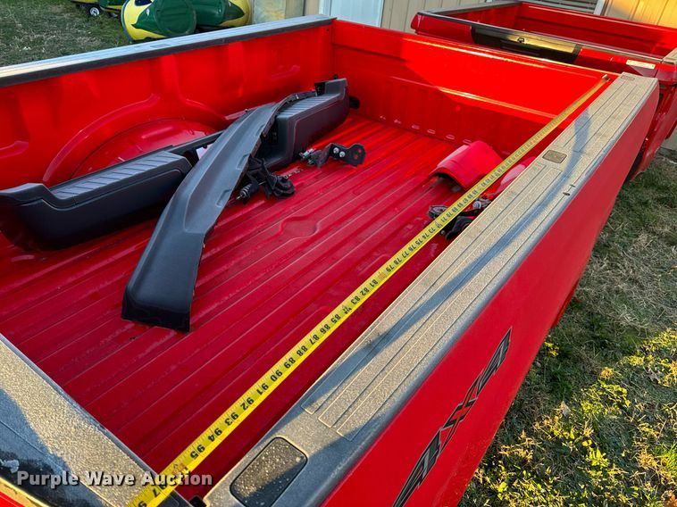 image for item NM9081 2022 Ford  pickup bed