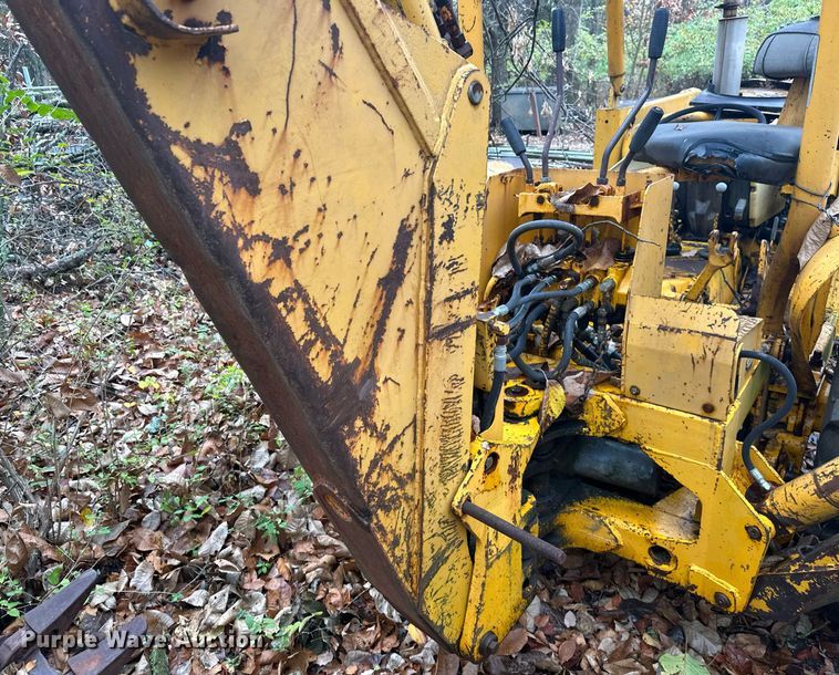 image for item NO9340 1981 John Deere 300BD  backhoe