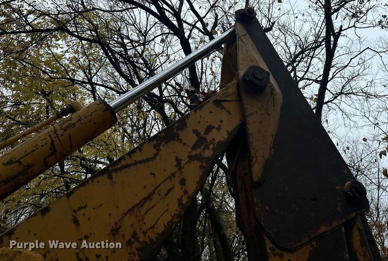 image for item NO9340 1981 John Deere 300BD  backhoe