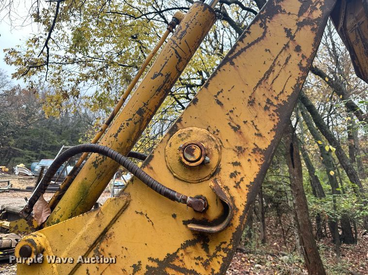 image for item NO9340 1981 John Deere 300BD  backhoe