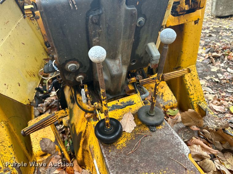 image for item NO9340 1981 John Deere 300BD  backhoe