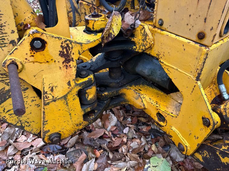 image for item NO9340 1981 John Deere 300BD  backhoe
