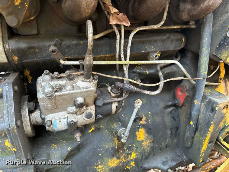 image for item NO9340 1981 John Deere 300BD  backhoe