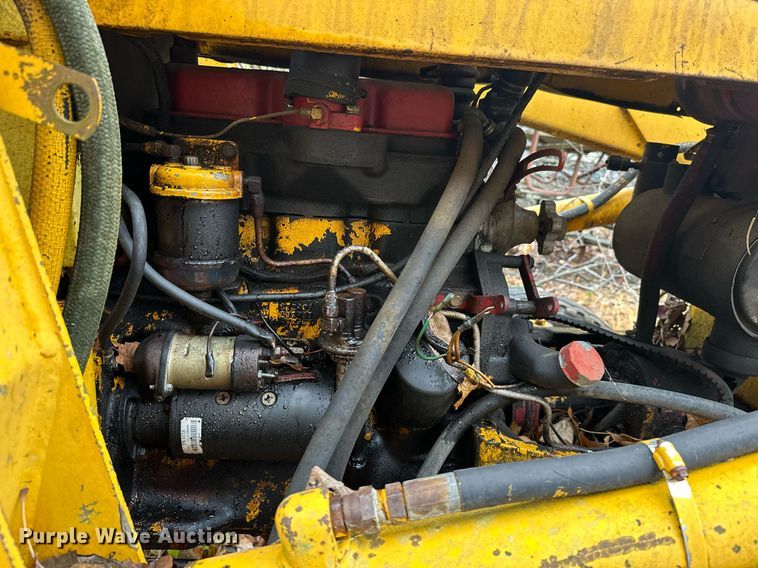 image for item NO9340 1981 John Deere 300BD  backhoe