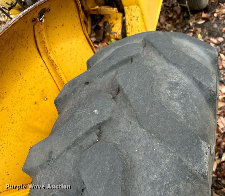 image for item NO9340 1981 John Deere 300BD  backhoe