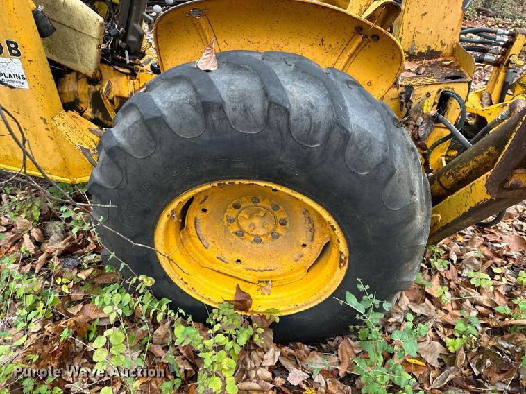 image for item NO9340 1981 John Deere 300BD  backhoe