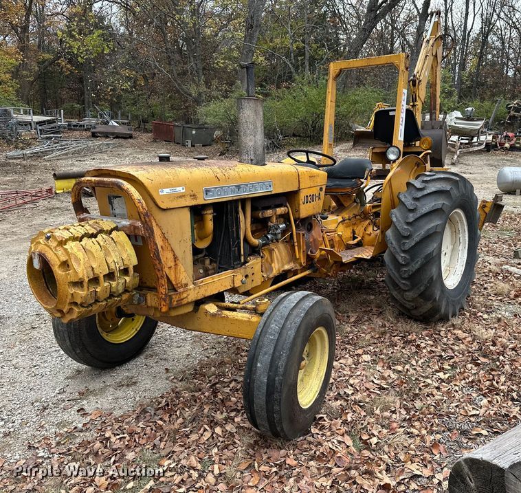 image for item NO9341 John Deere 301A  tractor