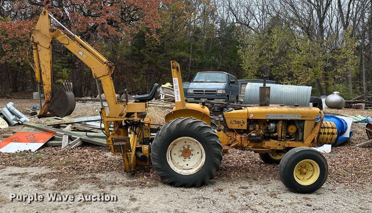 image for item NO9341 John Deere 301A  tractor