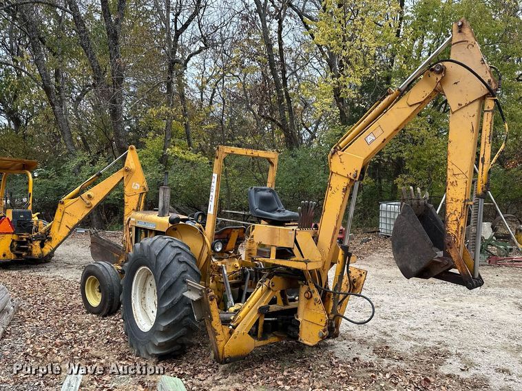 image for item NO9341 John Deere 301A  tractor