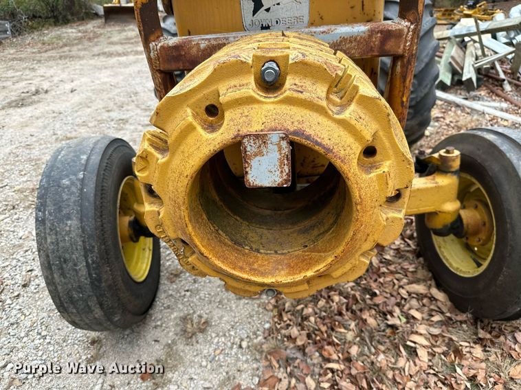 image for item NO9341 John Deere 301A  tractor