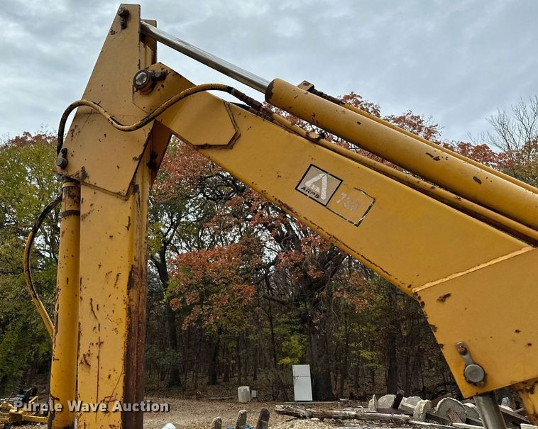 image for item NO9341 John Deere 301A  tractor