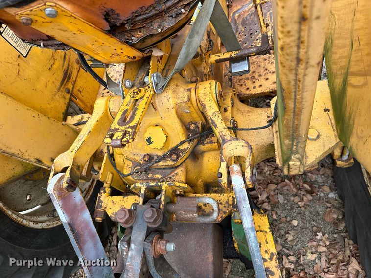 image for item NO9341 John Deere 301A  tractor