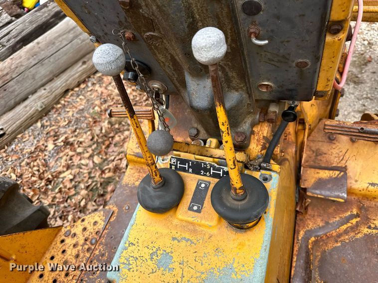 image for item NO9341 John Deere 301A  tractor