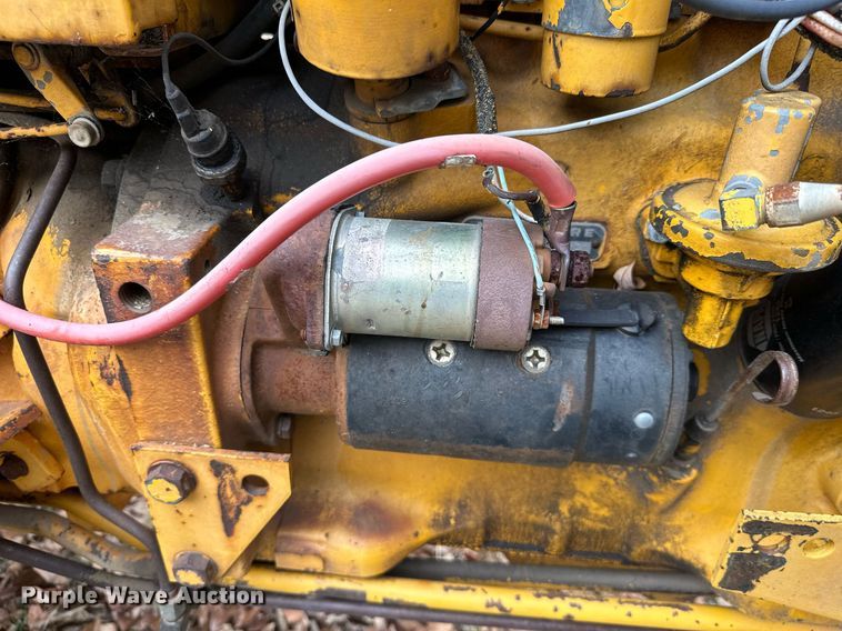 image for item NO9341 John Deere 301A  tractor