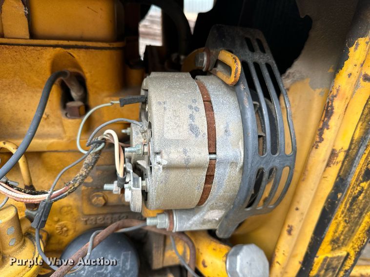 image for item NO9341 John Deere 301A  tractor