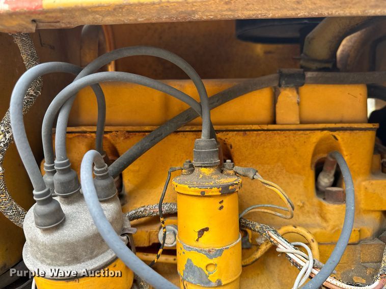 image for item NO9341 John Deere 301A  tractor