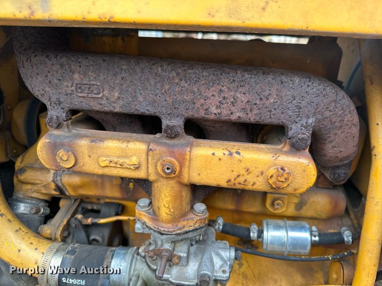 image for item NO9341 John Deere 301A  tractor