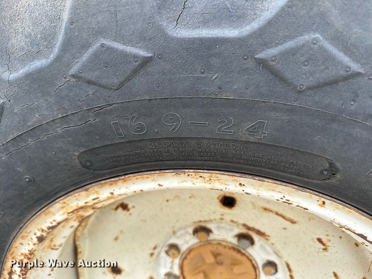 image for item NO9341 John Deere 301A  tractor