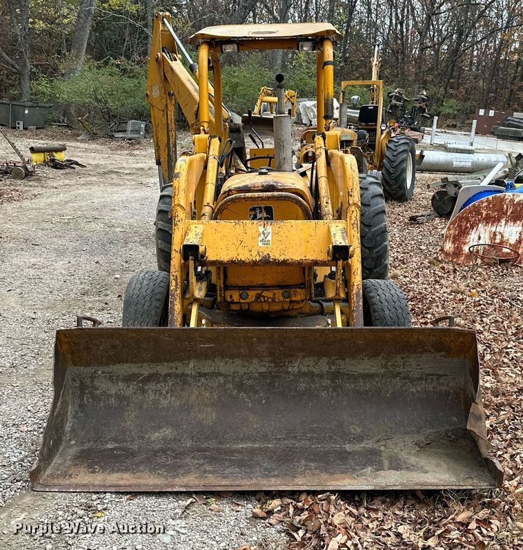 image for item NO9342 1980 John Deere 401C  backhoe